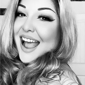 Meet your Posher, Vanessa